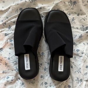 Steve Madden Slinky Sandals
